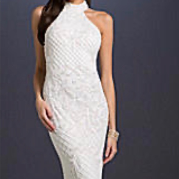 Wedding Gown Ivory Lace and Pearls - Picture 1 of 8